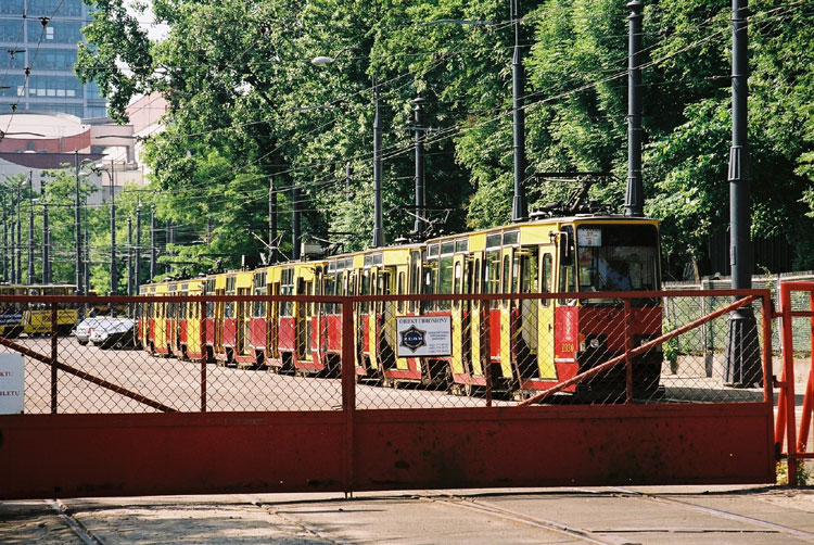 Widok od przodu. Fot (c) 2003 JacekM